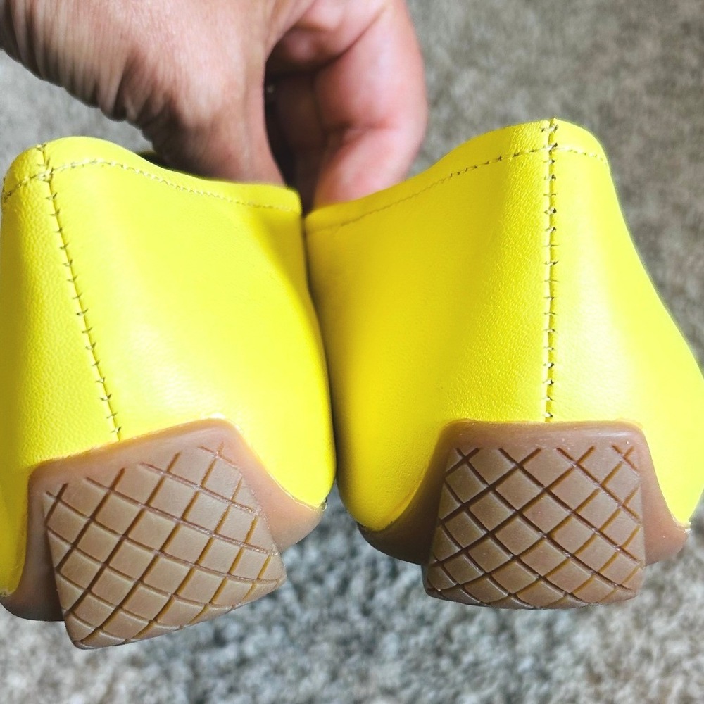 Talbots Ryan Lemon Yellow Dopamine Leather Penny Loafers Flats Womens 8.5M - Picture 6 of 8